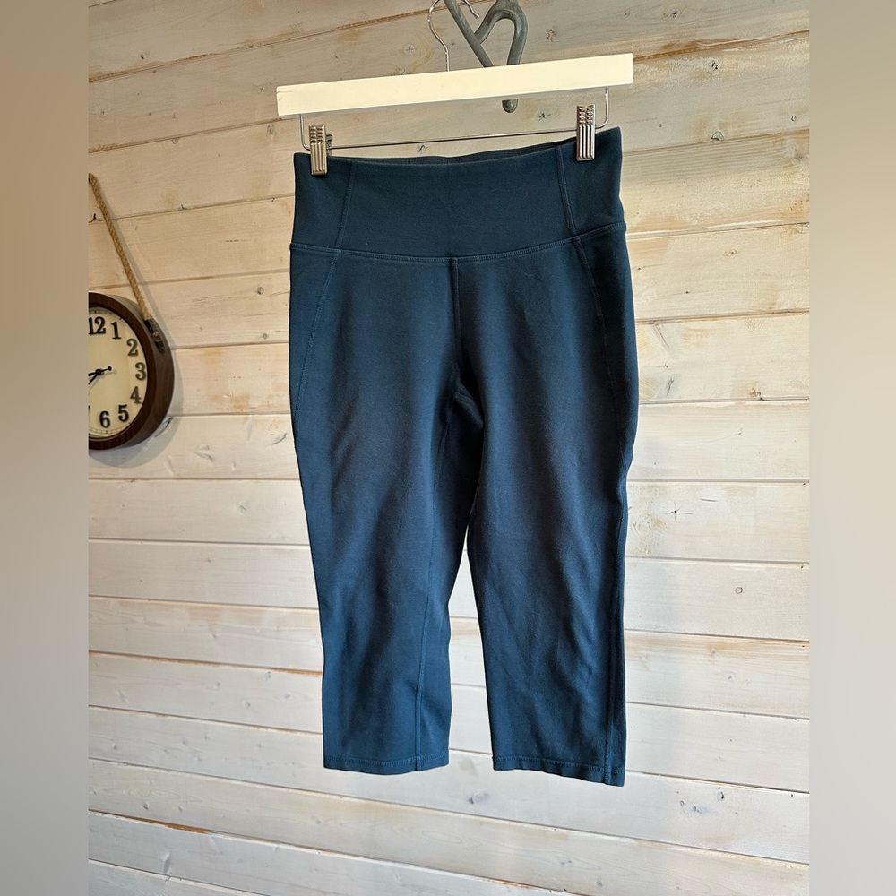 Hyba | Blue Cropped Leggings